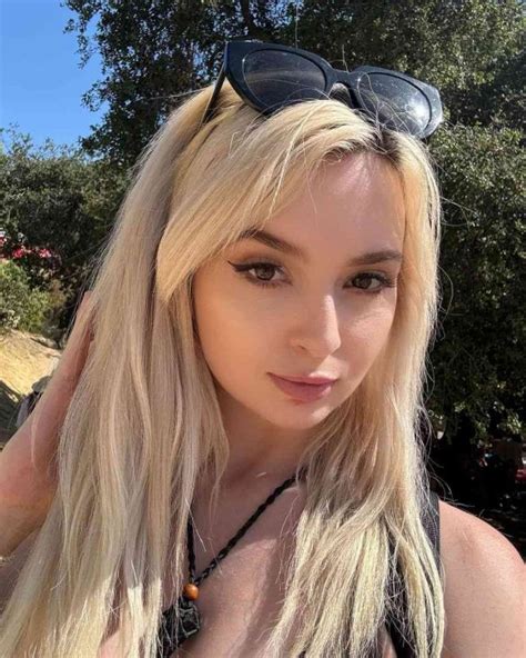 Lexi Lore Bio, Career, Net Worth, Boyfriend, Age, And More